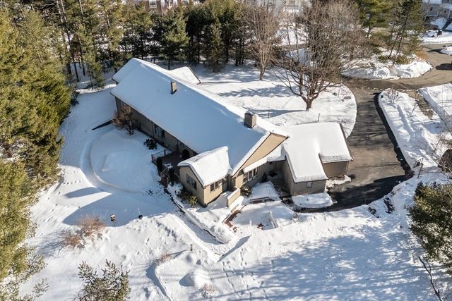 11 Wyncrest Circle, Andover, MA 01810