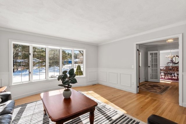 11 Wyncrest Circle, Andover, MA 01810