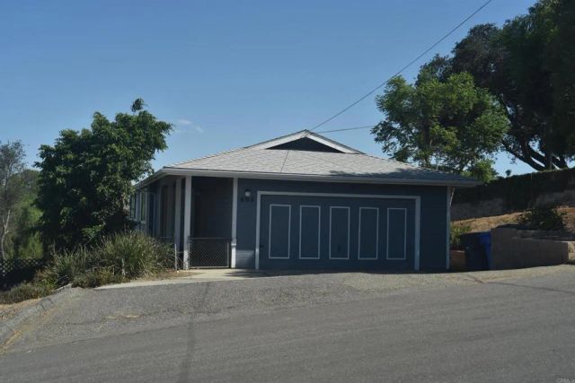 604 Porter Street, Fallbrook, CA 92028