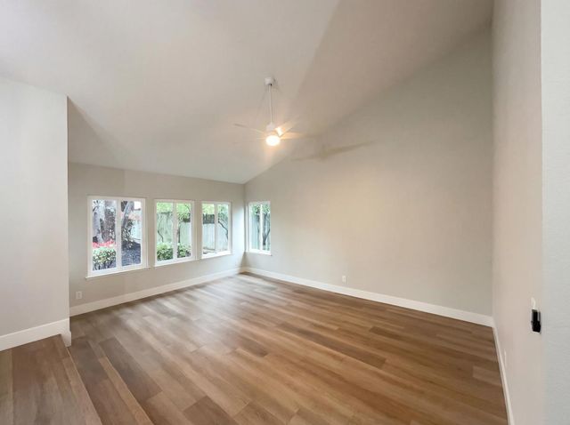 1005 Cottonwood Dr, Roseville, CA 95661