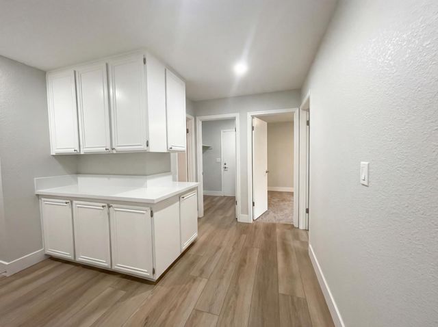 1005 Cottonwood Dr, Roseville, CA 95661