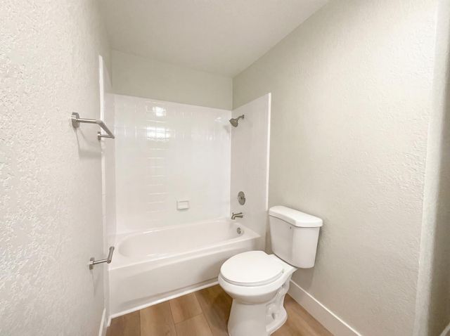 1005 Cottonwood Dr, Roseville, CA 95661