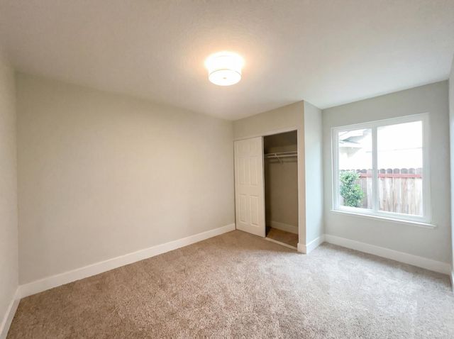 1005 Cottonwood Dr, Roseville, CA 95661