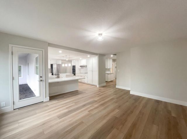 1005 Cottonwood Dr, Roseville, CA 95661