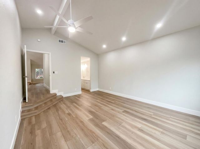 1005 Cottonwood Dr, Roseville, CA 95661