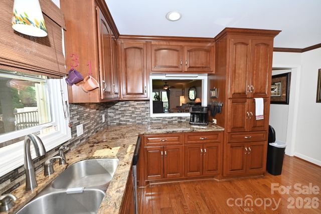 3021 Cedar Crest Drive, Lenoir, NC 28645