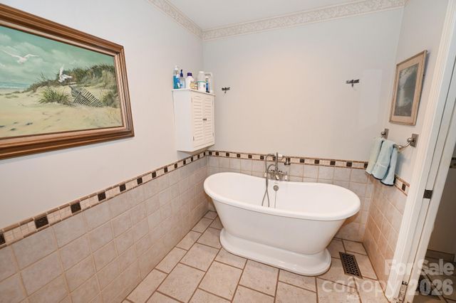 3021 Cedar Crest Drive, Lenoir, NC 28645