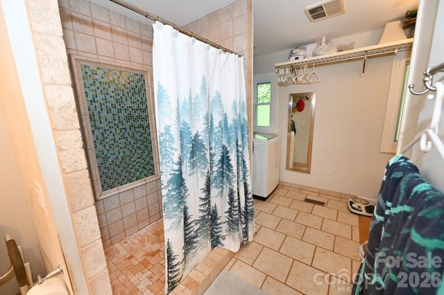 3021 Cedar Crest Drive, Lenoir, NC 28645