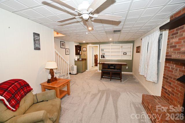 3021 Cedar Crest Drive, Lenoir, NC 28645