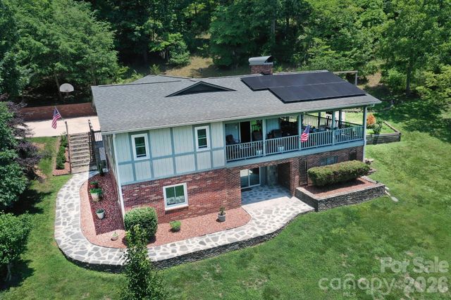 3021 Cedar Crest Drive, Lenoir, NC 28645