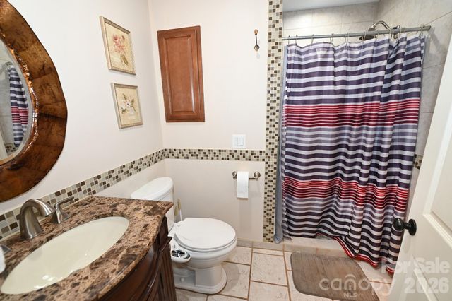 3021 Cedar Crest Drive, Lenoir, NC 28645
