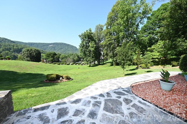 3021 Cedar Crest Drive, Lenoir, NC 28645