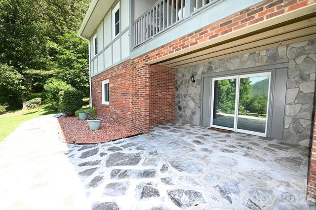3021 Cedar Crest Drive, Lenoir, NC 28645