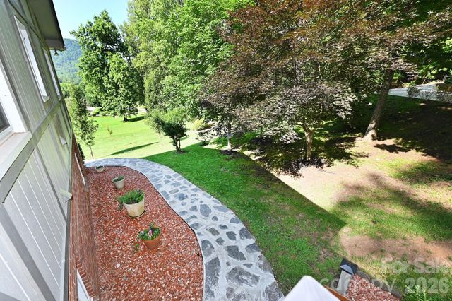 3021 Cedar Crest Drive, Lenoir, NC 28645