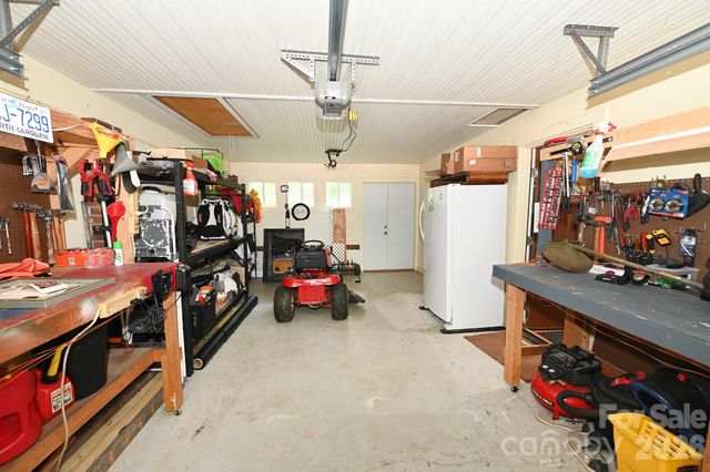 3021 Cedar Crest Drive, Lenoir, NC 28645