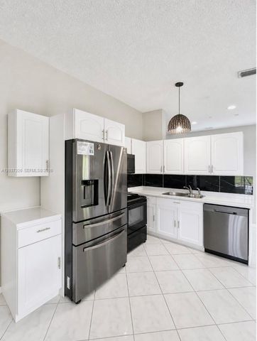 649 Willow Bend Road, Weston, FL 33327