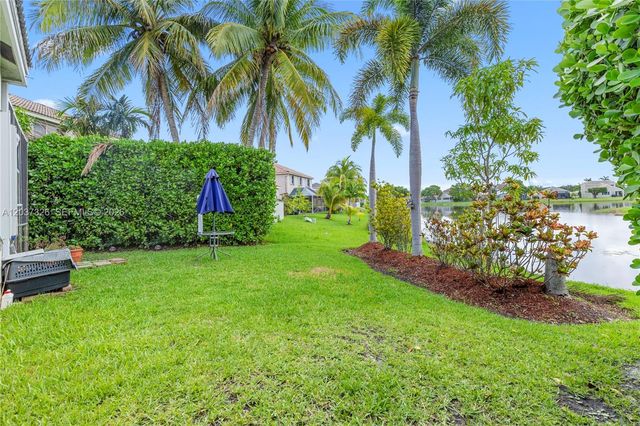 649 Willow Bend Road, Weston, FL 33327