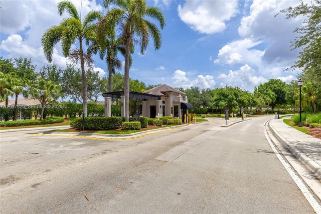 649 Willow Bend Road, Weston, FL 33327