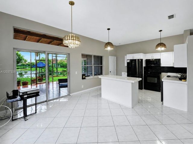649 Willow Bend Road, Weston, FL 33327