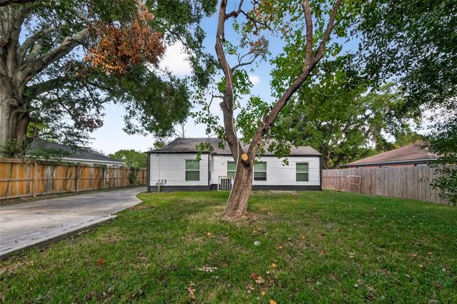 4826 Ventura Lane, Houston, TX 77021