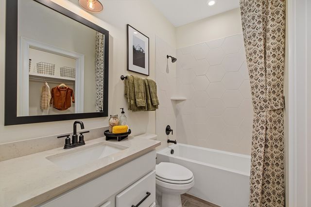 5906 Luke Court, Arrington, TN 37014