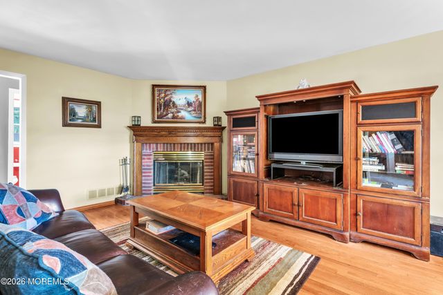 49 Turnberry Drive, Lincroft, NJ 07738
