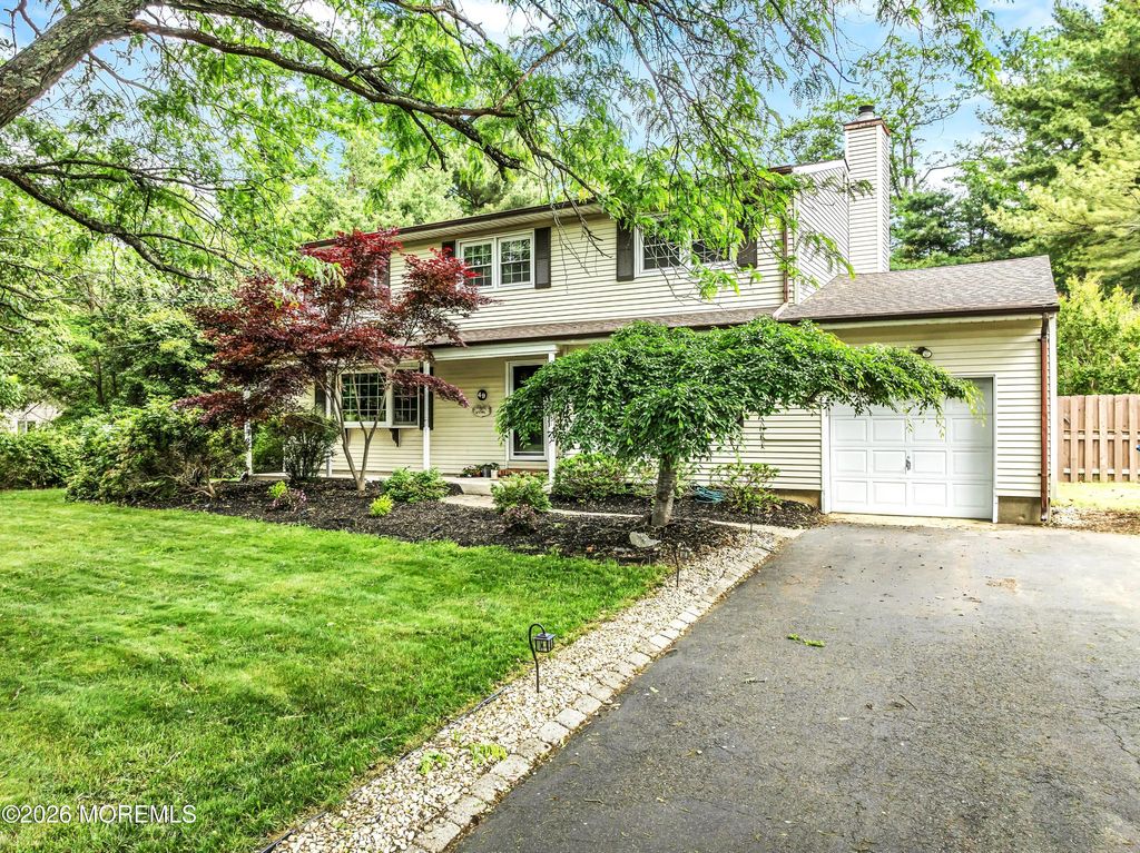 49 Turnberry Drive, Lincroft, NJ 07738