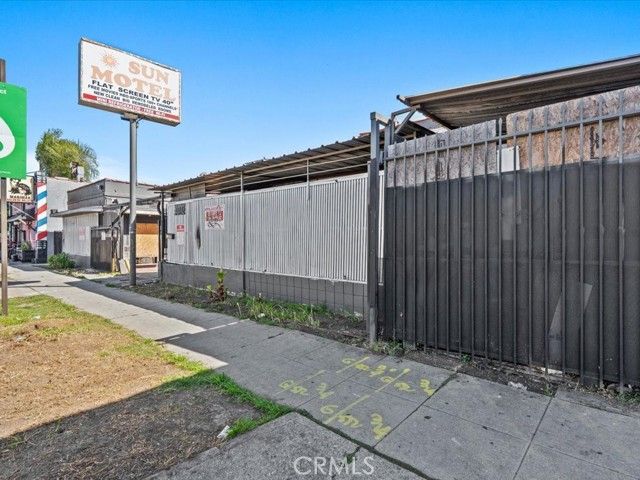 10918 S Figueroa, Los Angeles, CA 90061