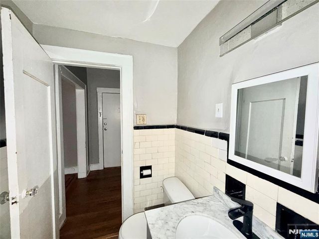 17 Elwood Place 102, Newark, NJ 07104