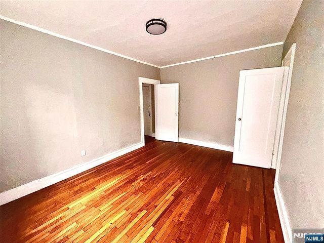 17 Elwood Place 102, Newark, NJ 07104