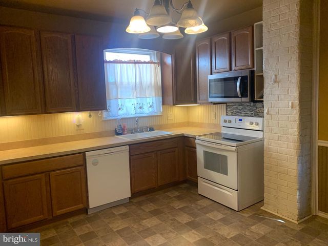 1130 SCOTLAND AVE, Chambersburg, PA 17201