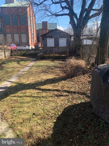 1130 SCOTLAND AVE, Chambersburg, PA 17201