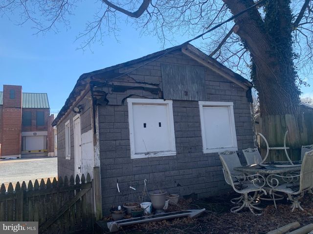 1130 SCOTLAND AVE, Chambersburg, PA 17201