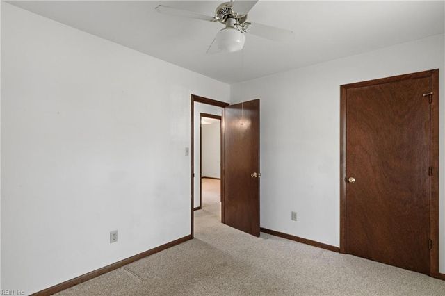 2038 Kathleen PL, Hayes, VA 23072