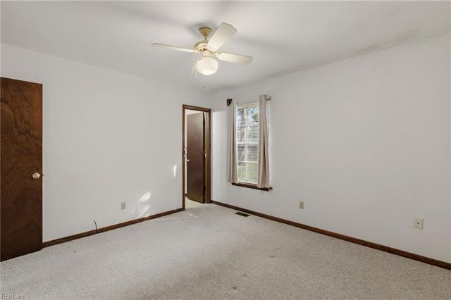 2038 Kathleen PL, Hayes, VA 23072