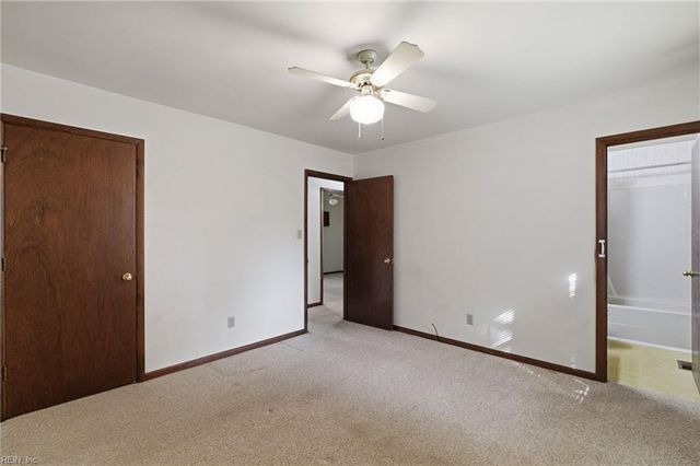 2038 Kathleen PL, Hayes, VA 23072