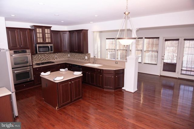 30 HUNTING CREEK LN, Stafford, VA 22556