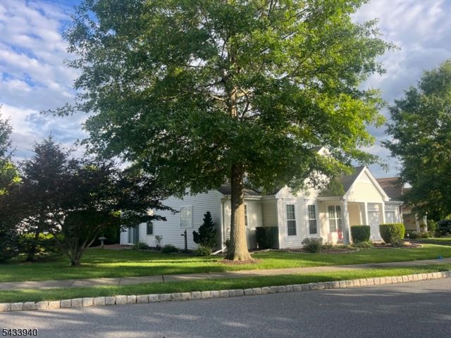 24 Stafford Ln, White Twp., NJ 07823