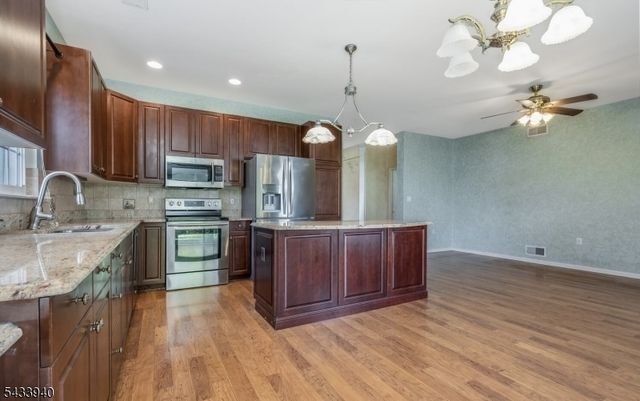24 Stafford Ln, White Twp., NJ 07823
