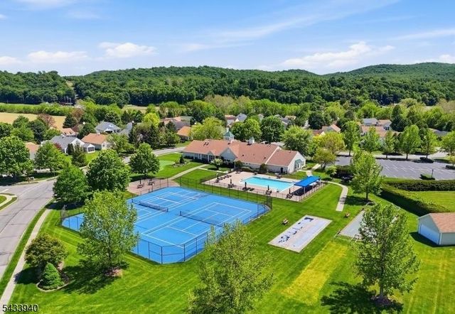 24 Stafford Ln, White Twp., NJ 07823