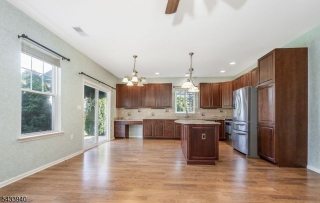 24 Stafford Ln, White Twp., NJ 07823