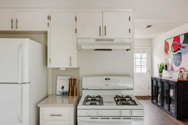 2012 Cody CT, Austin, TX 78704