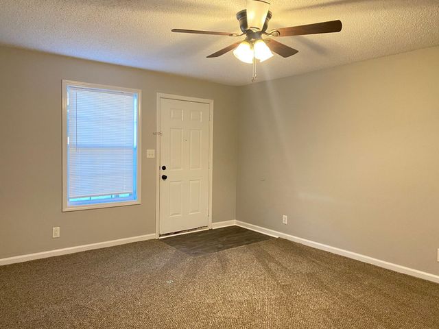 421 Alma Ln Apt G, Clarksville, TN 37043