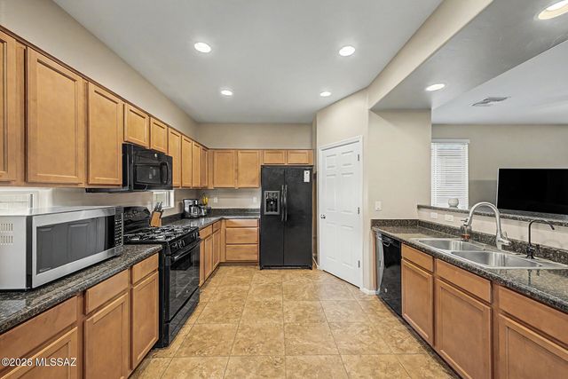 7439 S Salt Water Drive, Tucson, AZ 85757