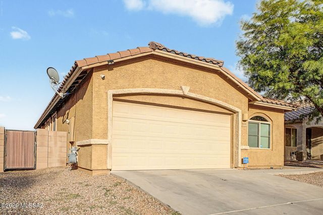 7439 S Salt Water Drive, Tucson, AZ 85757