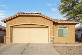 7439 S Salt Water Drive, Tucson, AZ 85757