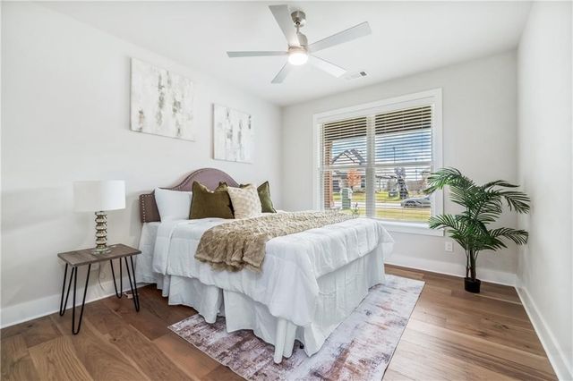 100 Jenna Lane, Gravette, AR 72764