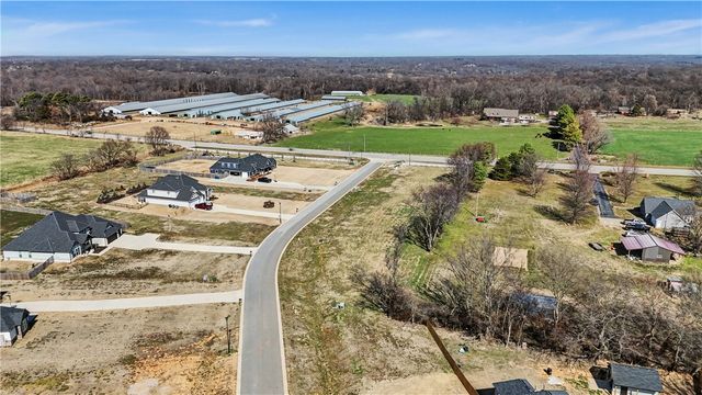 100 Jenna Lane, Gravette, AR 72764