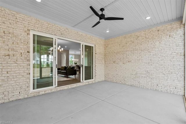 6806 Brennan Way, Oak Ridge, NC 27310