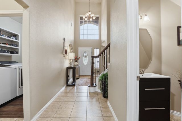 2810 Hammond Drive, Grand Prairie, TX 75052